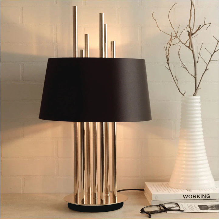 Flamingo Black Table Light | Ivanka Lumiere