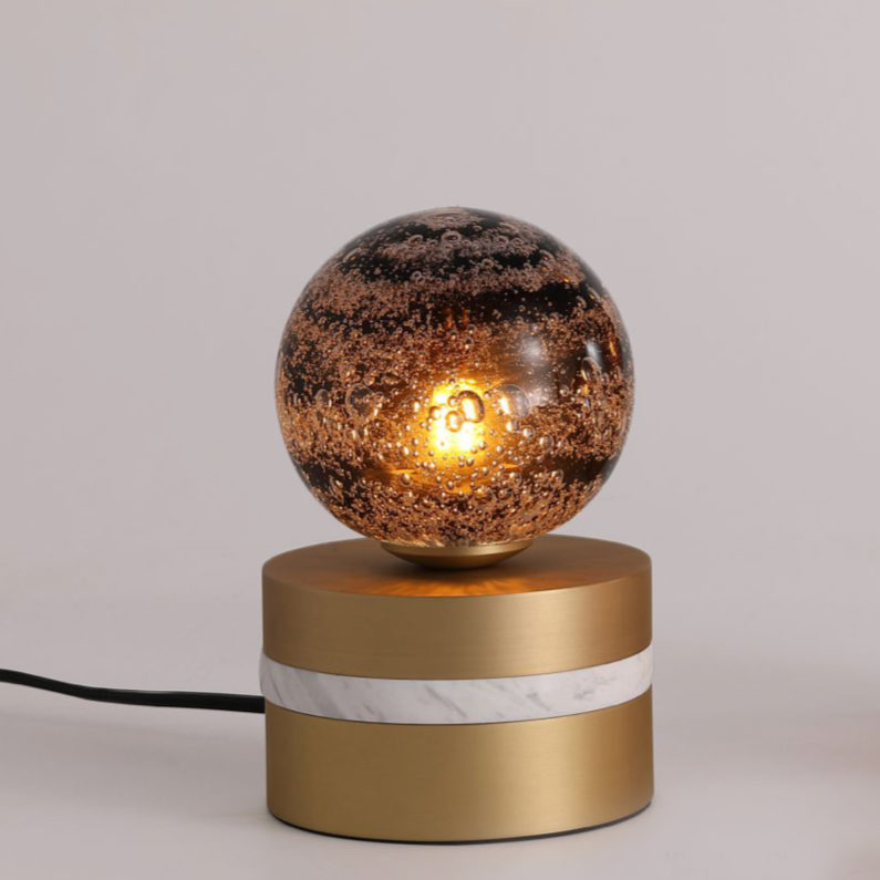 Gold Table Lamp  | Ivanka Lumiere