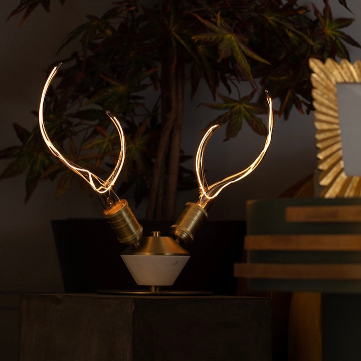 ANTLER'S HORN TABLE LIGHT